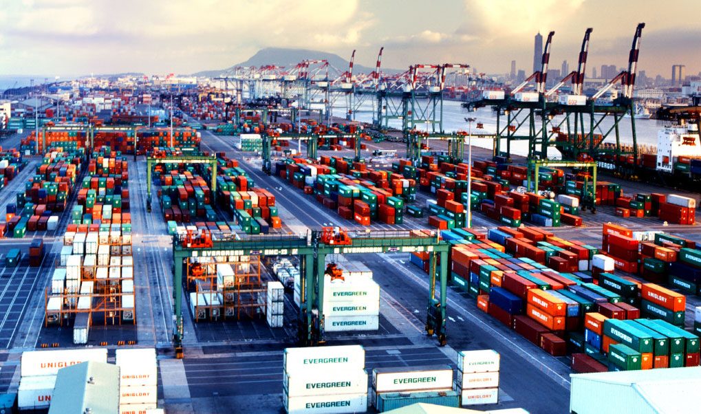 Van điện logistics tiết kiệm chi phí vận hành so với xe xăng năm 2026